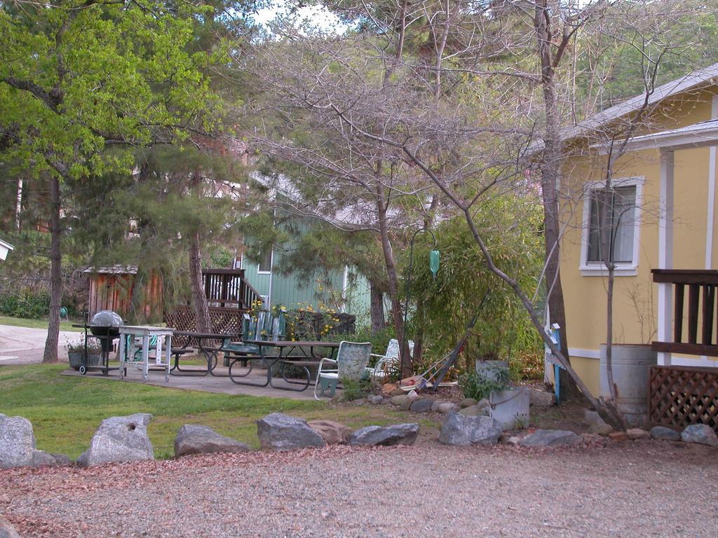 Sequoia Motel Three Rivers Exterior photo